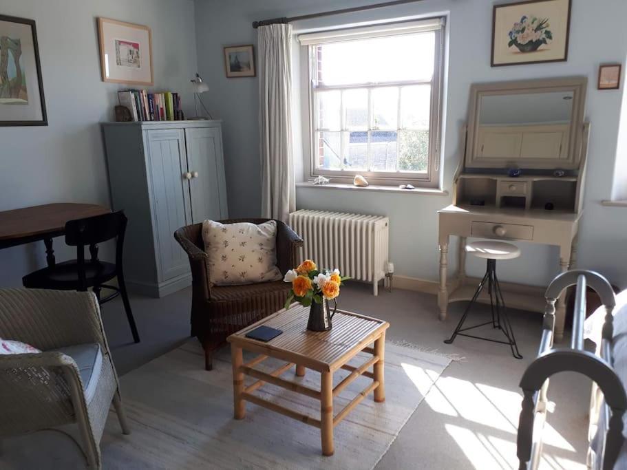 No. 27'S Self-Catering Flat For A Memorable Break. Apartamento Bridport Exterior foto